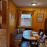 Nyaraló Dom Nad Jeziorem Dadaj *