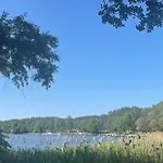 Dom Nad Jeziorem Dadaj *
